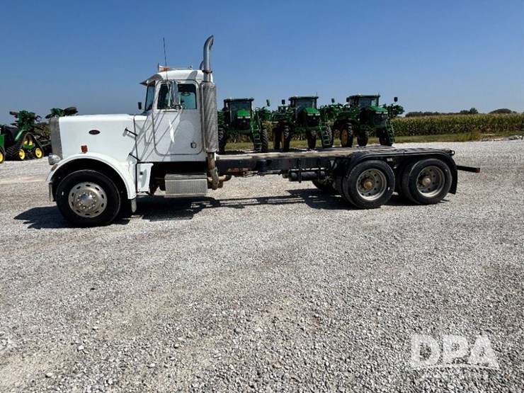 1986-peterbilt-359-image-15