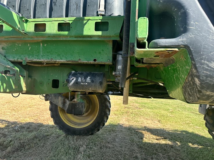 2011-john-deere-4730-image-39