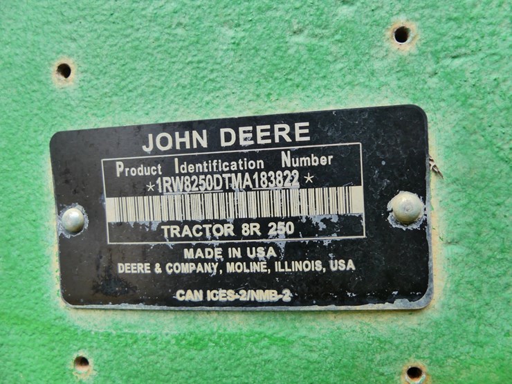 john-deere-8r-250-image-17