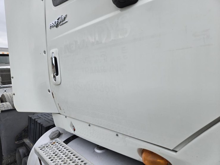 2008-international-prostar-image-19