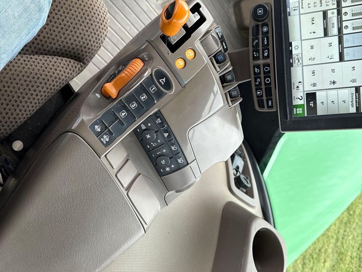 2019-john-deere-9570rx-image-26