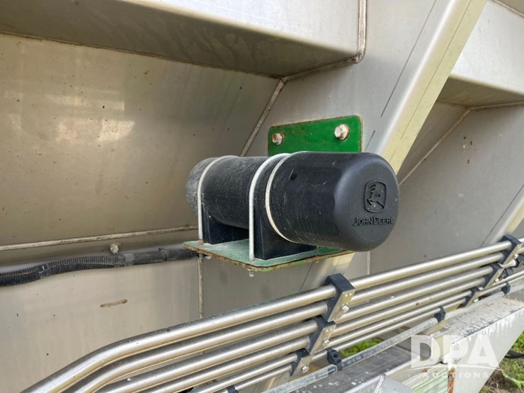 2019-john-deere-485-image-17