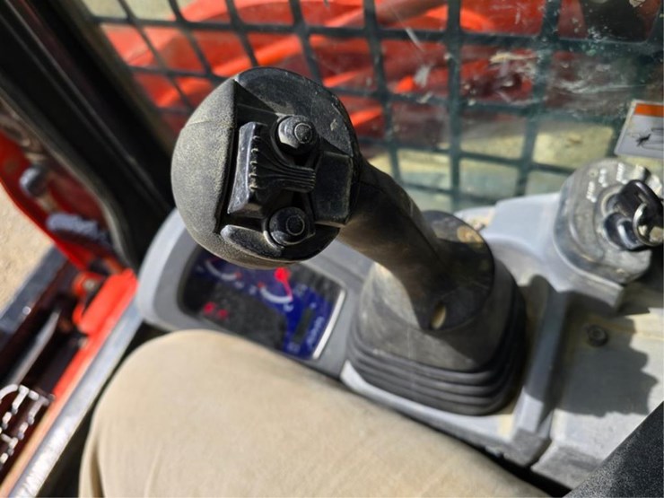 kubota-svl75-2-image-14