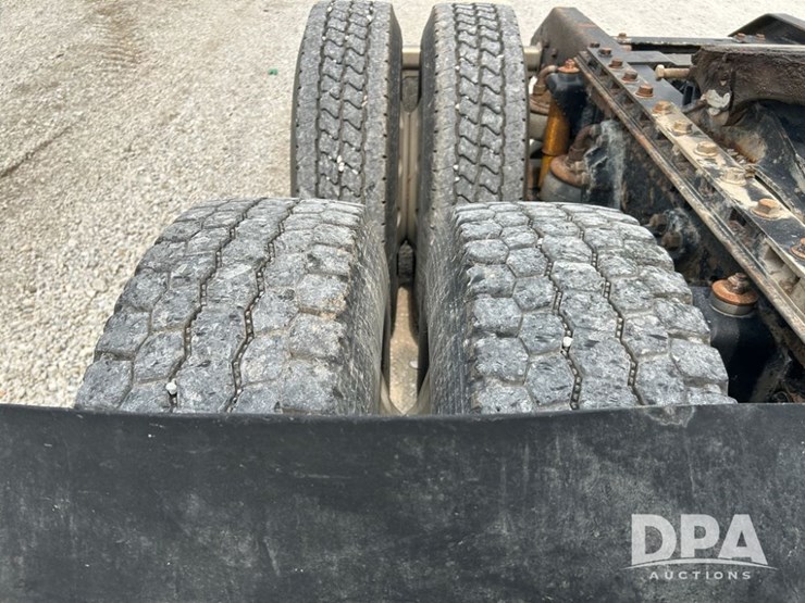 1999-kenworth-t600-image-28