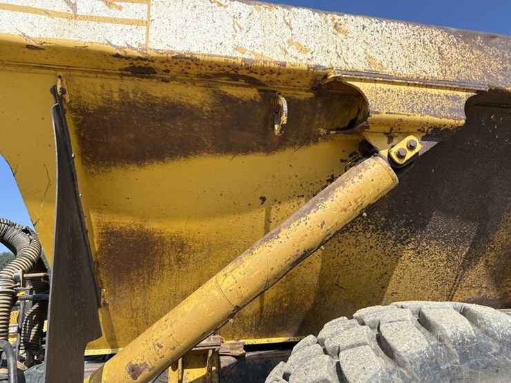 komatsu-hm400-2-image-39