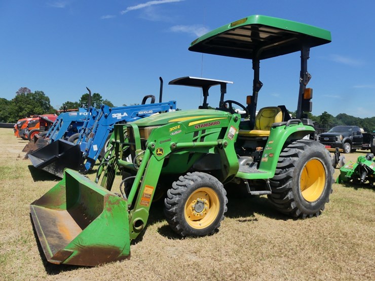 john-deere-3025e-image-1