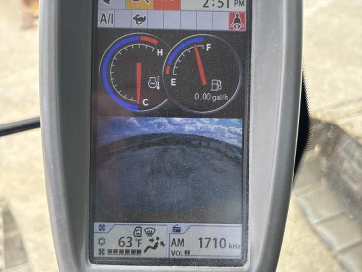 2014-deere-380g-lc-image-63