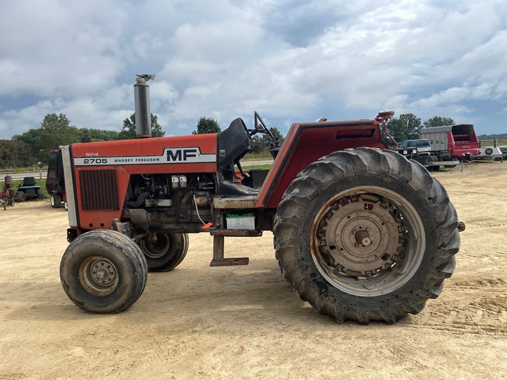 massey-ferguson-2705-image-8