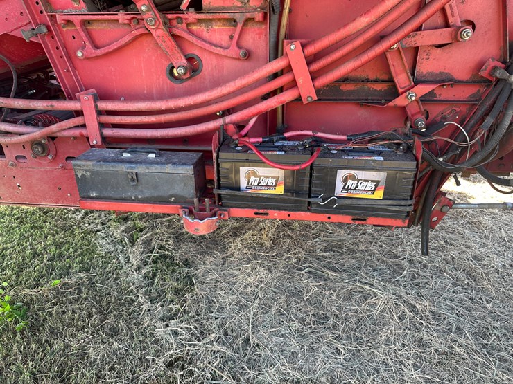 #32155-•-1997-case-international-2188-combine-image-36