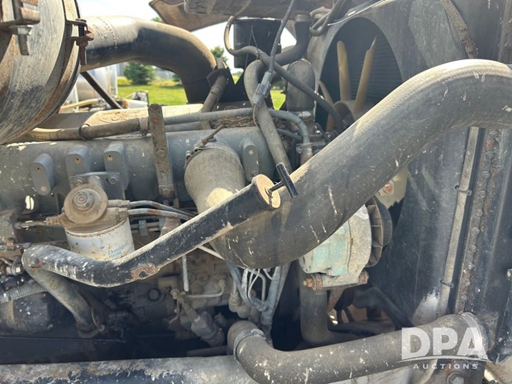 1992-ford-l8000-image-12