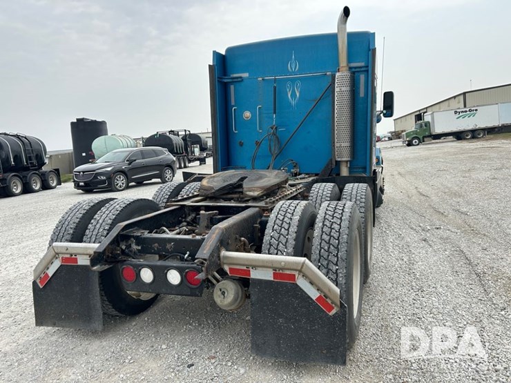 1999-kenworth-t600-image-6