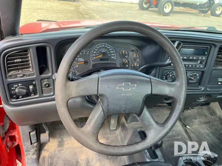 2004-chevrolet-2500hd-image-49