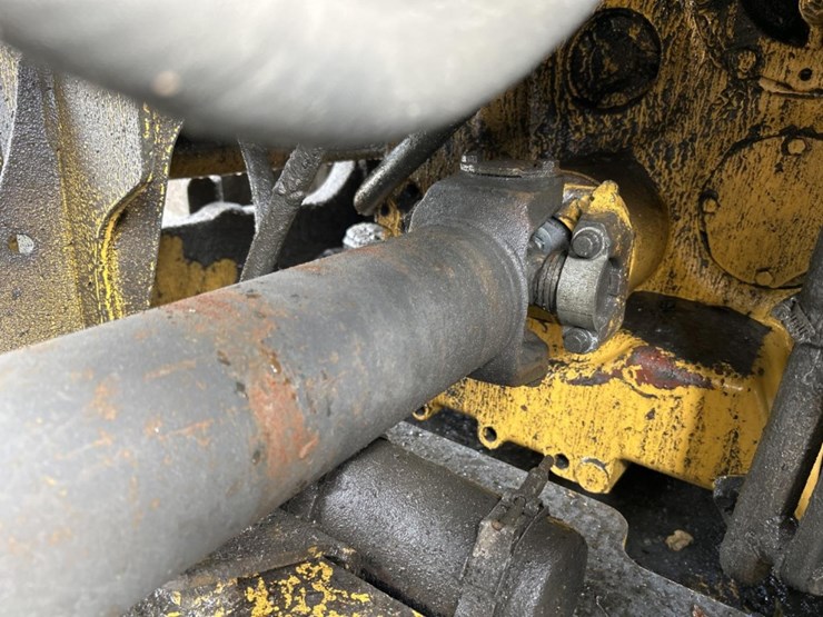 2014-deere-824k-image-39