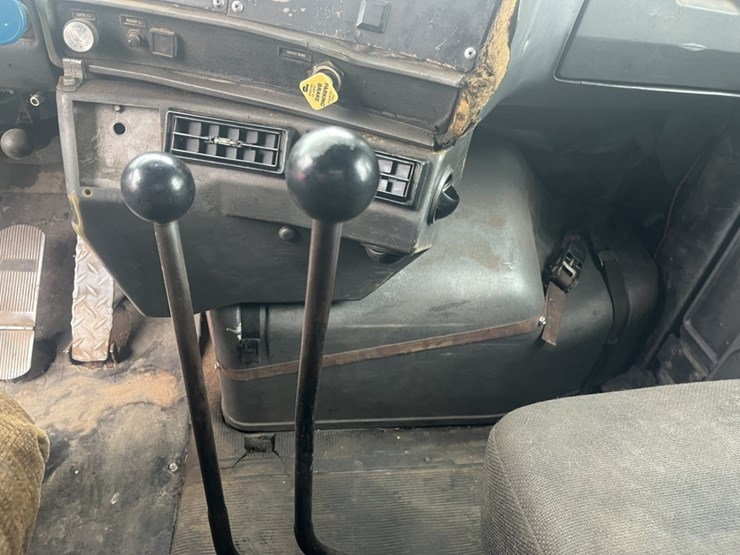 1986-mack-dm686s-image-88