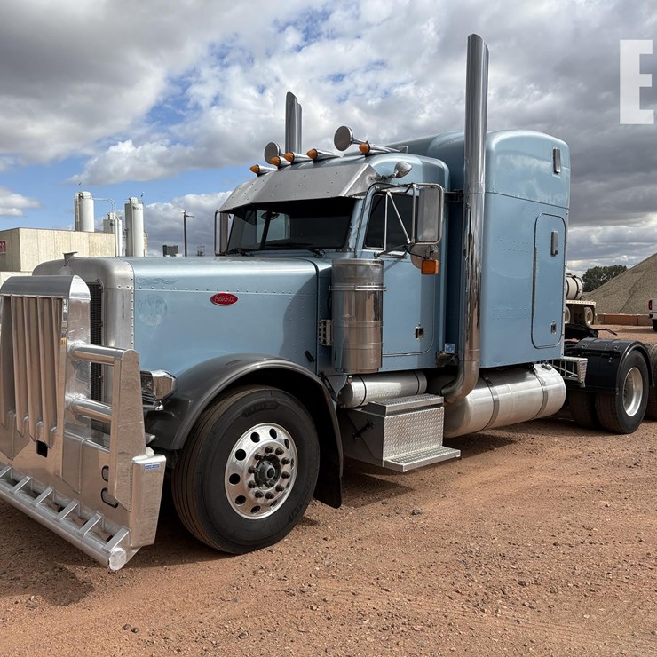 2004 PETERBILT 379