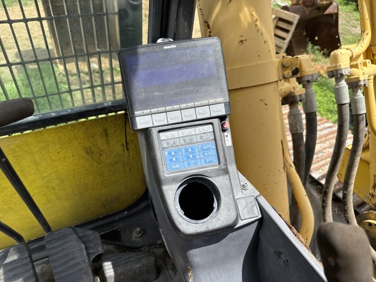 2015-komatsu-pc490-lc-11-image-35