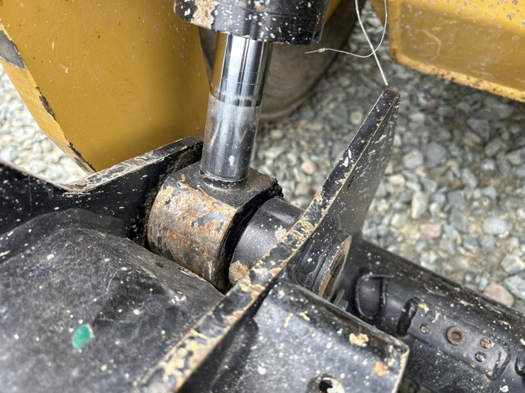 caterpillar-226d3-image-13