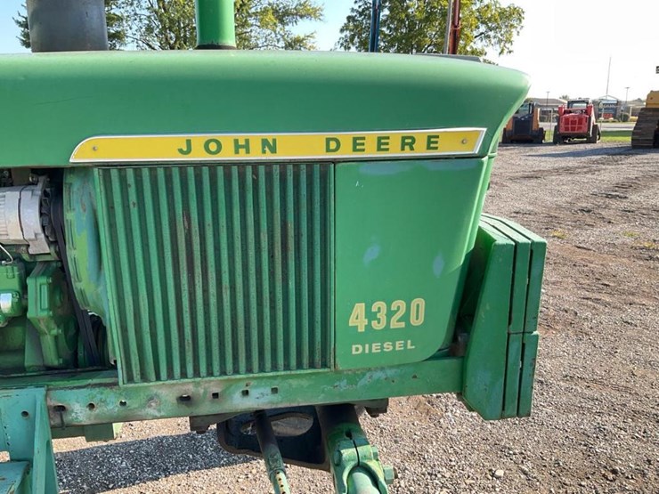 1972-john-deere-4320-image-72