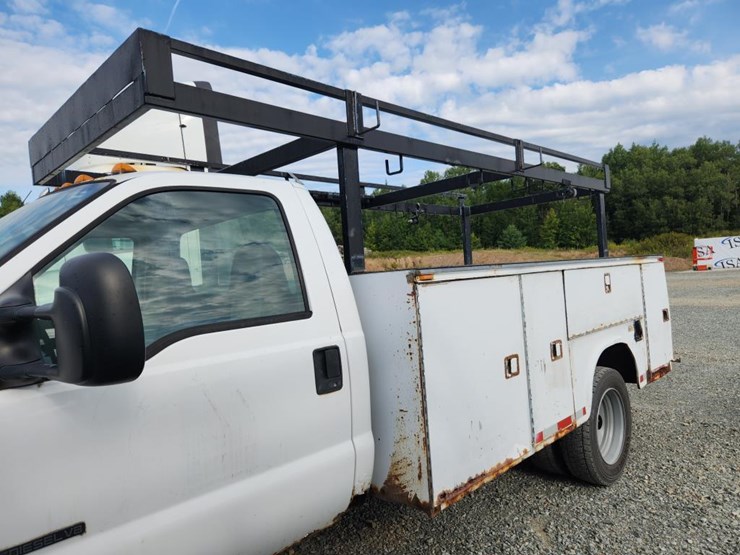 2002-ford-f550-image-11