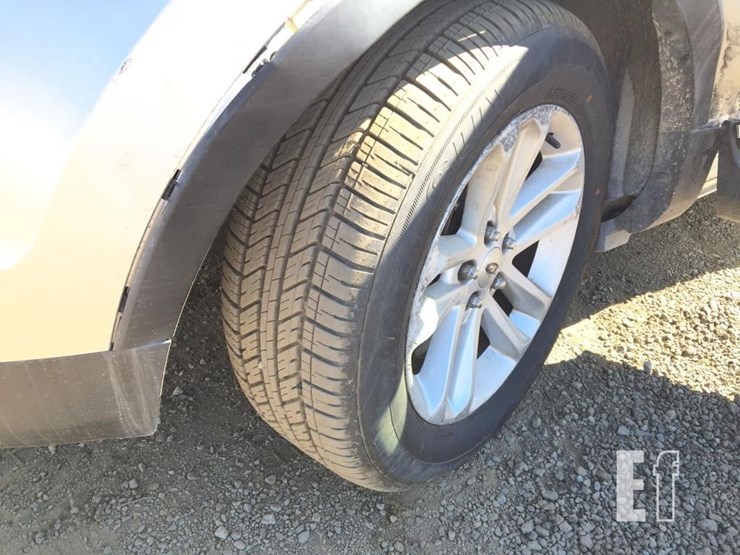 2013-ford-explorer-xlt-image-14