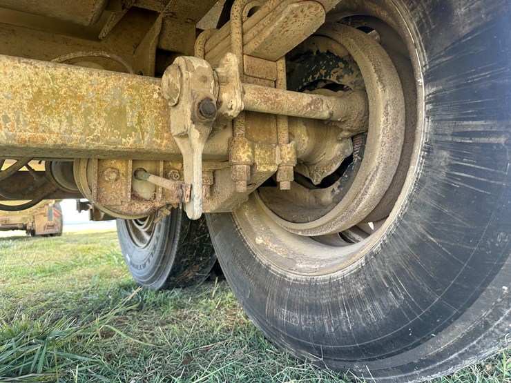 #32158-•-hobbs-42'-t/a-aluminum-hopper-bottom-trailer-vin:-blv-9983-04-image-10