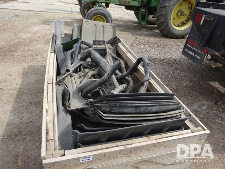 box-of-sprayer-fenders-(pz13888)-image-1