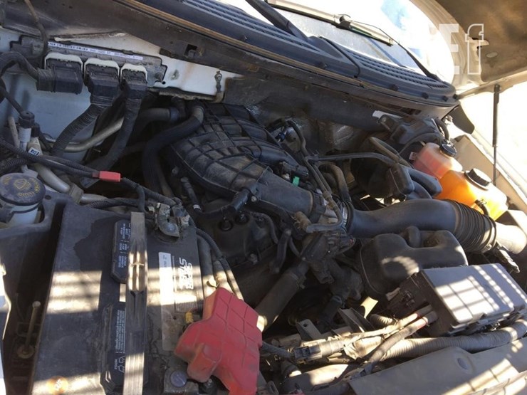 2013-ford-f150-xl-image-10