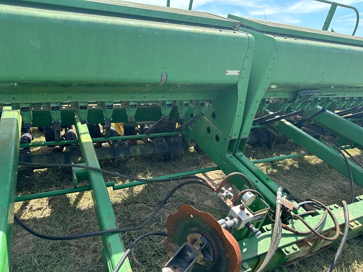john-deere-750-image-38