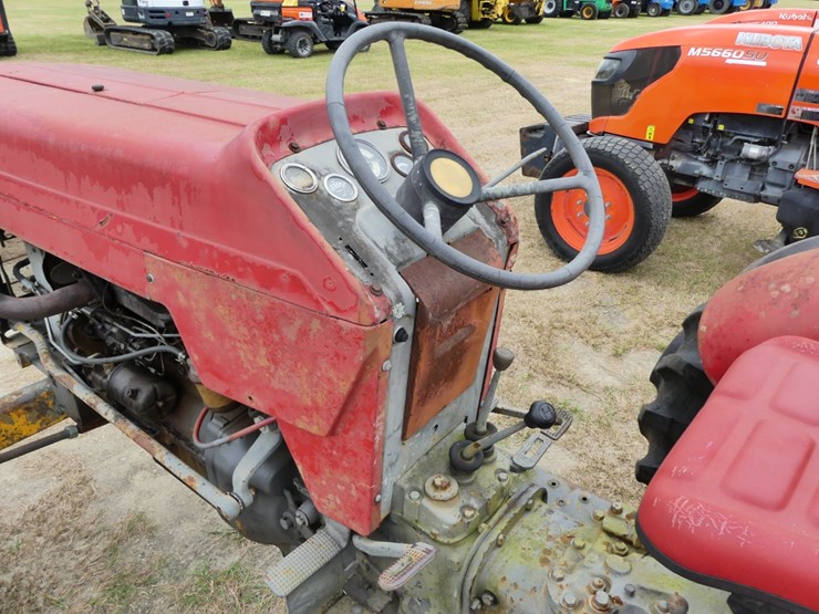 massey-ferguson-165-image-12
