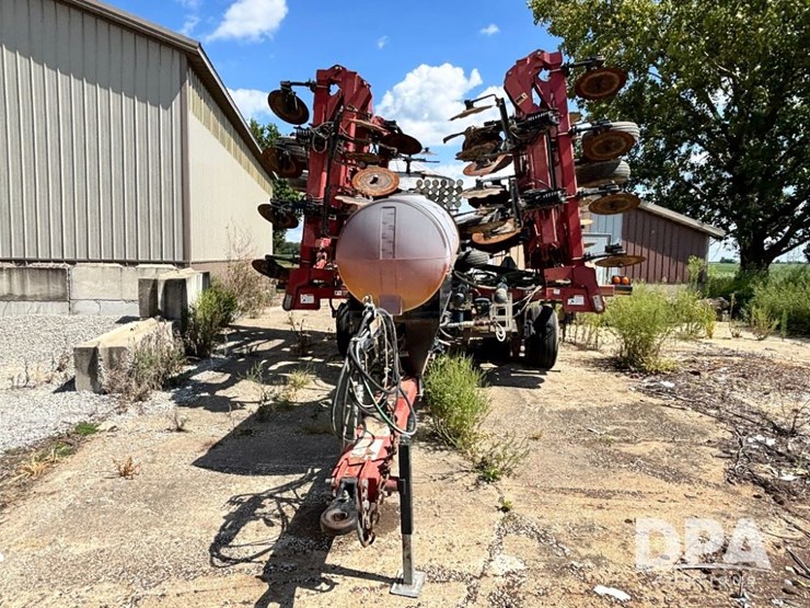 2011-case-ih-24-image-3