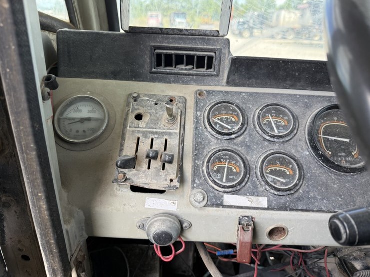 #1553-•-1991-oshkosh-mixer-truck-image-19