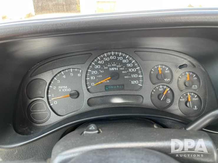 2004-chevrolet-2500hd-image-53