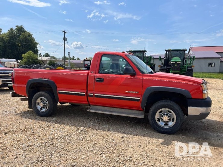 2004-chevrolet-2500hd-image-7