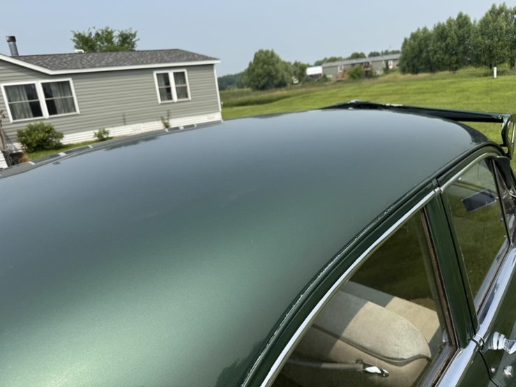 #1062-•-1949-buick-series-50-super-sedan-image-19