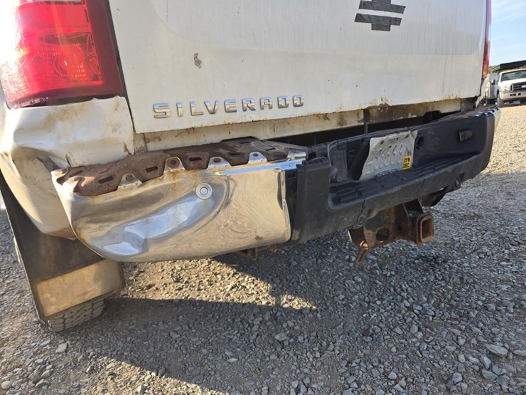 2012-chevrolet-silverado-2500-image-29