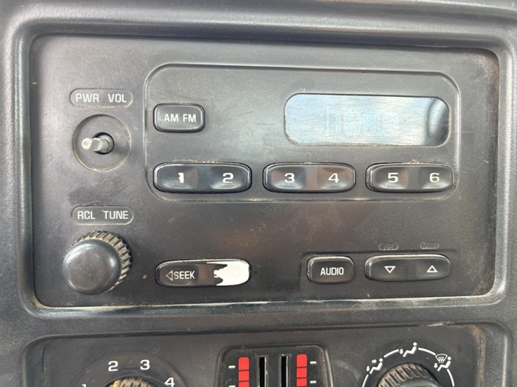 2006-chevrolet-2500hd-image-65