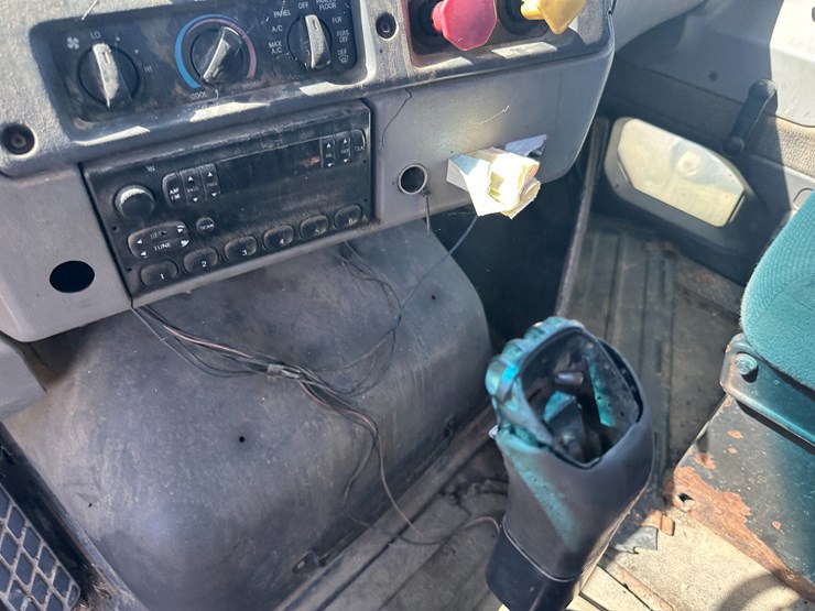 1998-ford-at9513-image-64