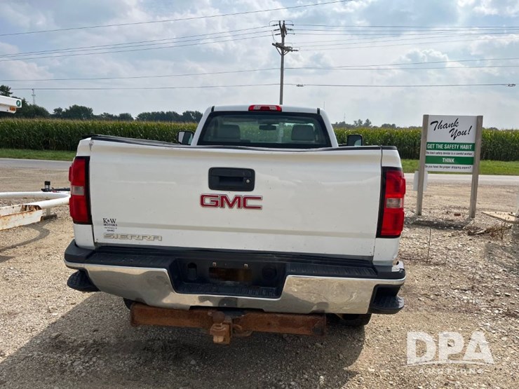 2017-gmc-3500-image-7