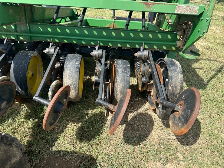 john-deere-750-image-15