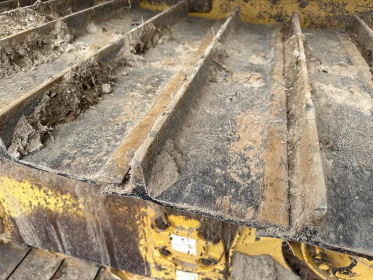 2014-komatsu-d65px-17-image-63