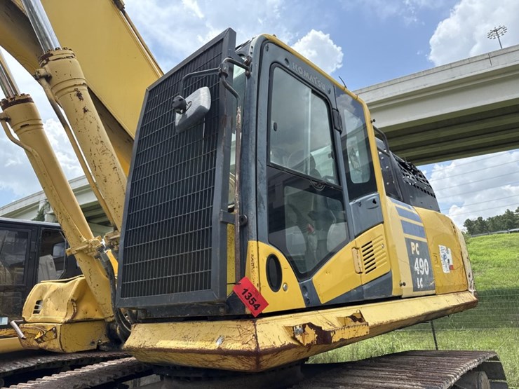 2015-komatsu-pc490-lc-11-image-28