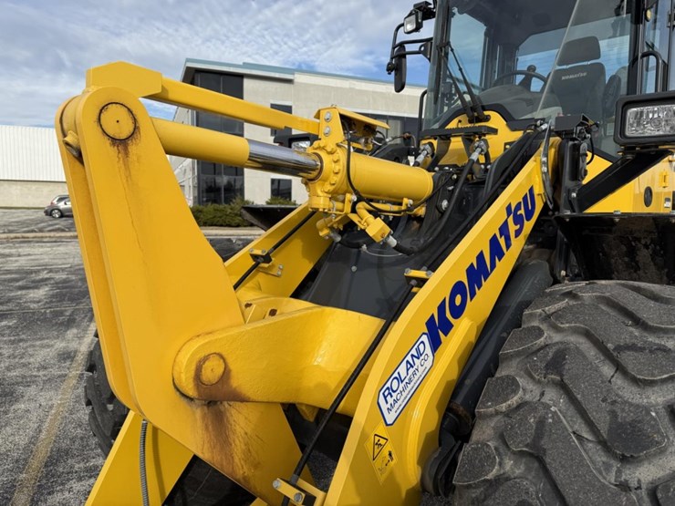 2021-komatsu-wa200-8-image-13