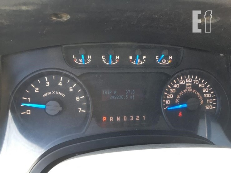 2013-ford-f150-xl-image-6