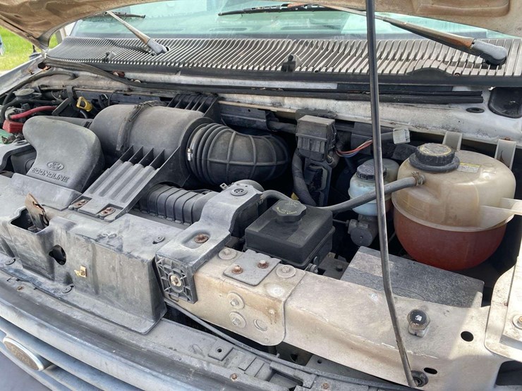 2006-ford-cargo-image-9