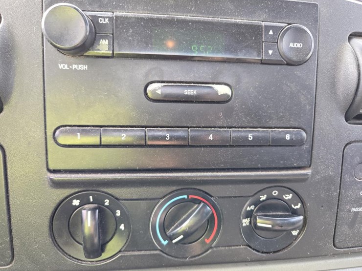 2006-ford-f550-image-50