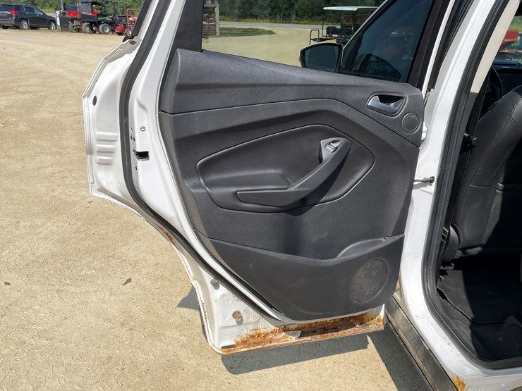 2014-ford-escape-image-37
