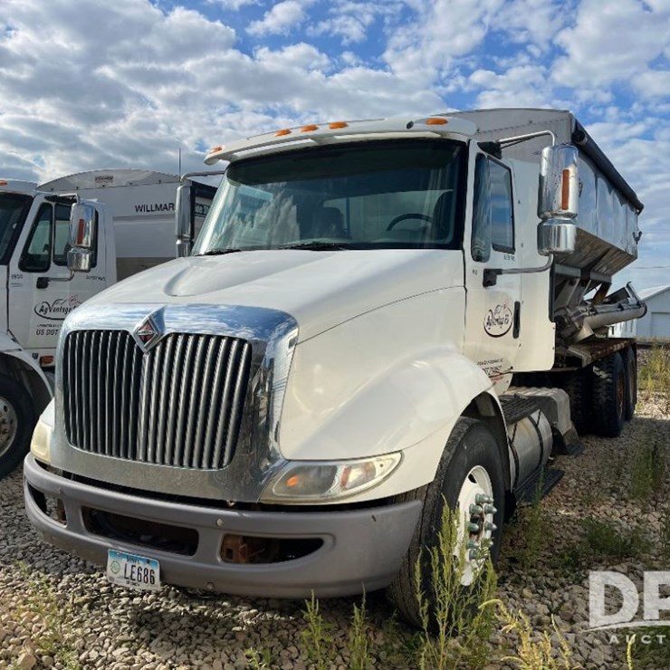 2005 CATERPILLAR 10