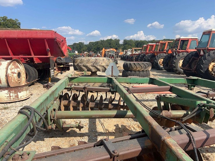 john-deere-14-image-11