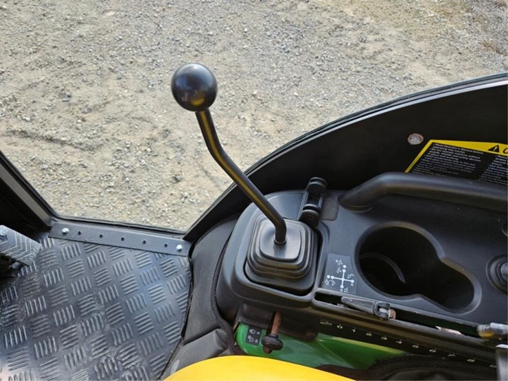 john-deere-1025r-image-40