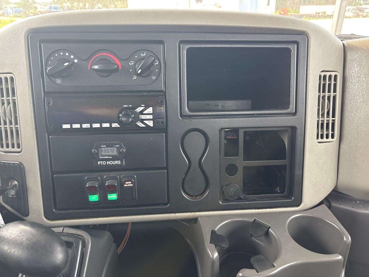 2018-international-durastar-4300-image-17